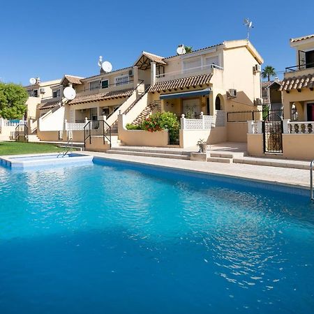 Heads 2 Holiday Homes Apartment Villamartin  Exterior foto